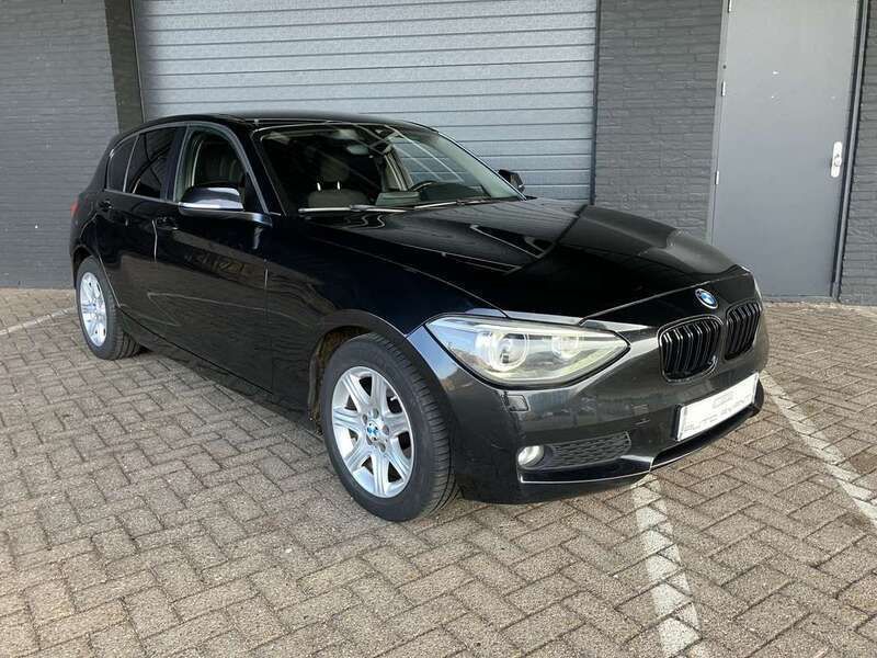 Zwart Gebruikt 2012 BMW 116 Executive Hatchback | € 6.000 (Super prijs) - Afbeelding 1/4