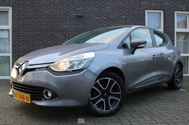 Grijs Gebruikt 2015 Renault Clio IV Hatchback | € 7.950 (Eerlijke prijs) - Afbeelding 1/4