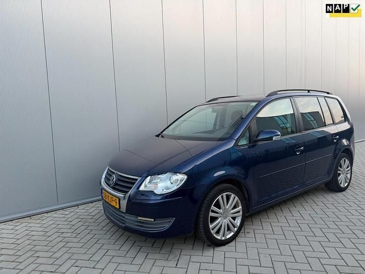 Blauw (metallic) Occasion 2010 VW Touran Comfortline MPV | € 3.950 (Super prijs) - Afbeelding 1/4