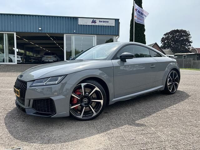 Grijs, metallic lak Gebruikt 2021 Audi TT RS Design Coupé | € 67.250 - Afbeelding 1/4