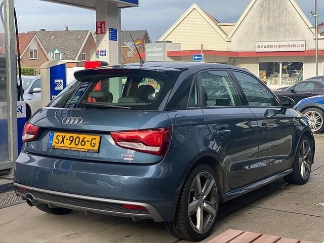 Occasion Audi A1 Sportback S-Line 97 PK (71 kW) 2018 Blauw (metallic) Hatchback