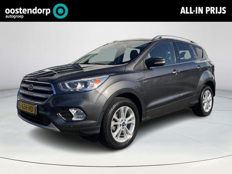 Grijs Gebruikt 2017 Ford Kuga ST-Line SUV | € 18.150 (Eerlijke prijs) - Afbeelding 1/4