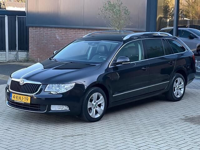 Occasion Skoda Superb 125 PK (91 kW) 2013 Zwart Stationwagen