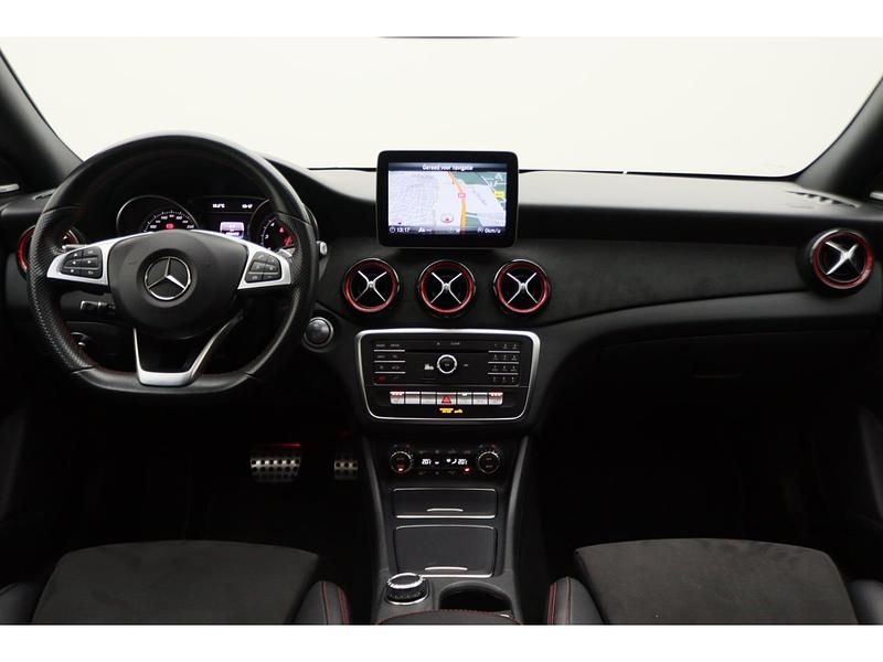 Occasion Mercedes CLA250 Prestige 218 PK (160 kW) 2018 Wit Sedan