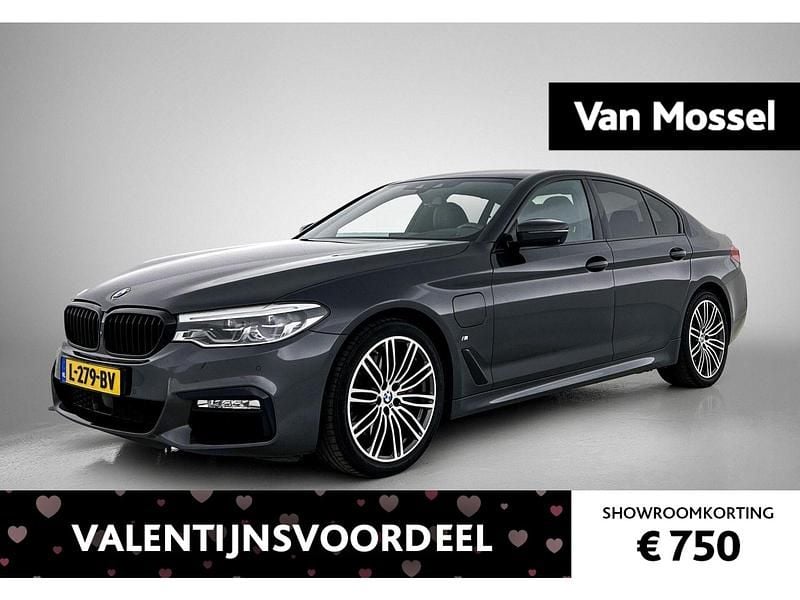 Grijs Occasion 2019 BMW 340 iPerformance Sedan | € 32.745 - Afbeelding 1/3