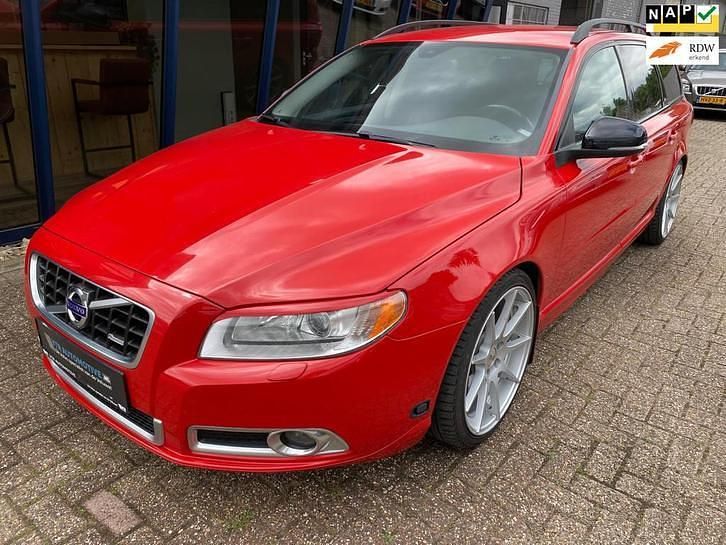 Occasion Volvo V70 R-Design 230 PK (169 kW) 2010 Rood Stationwagen