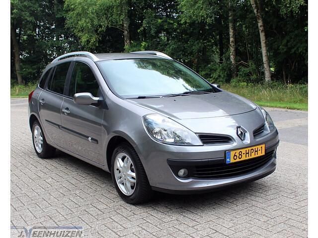 Grijs Gebruikt 2009 Renault Clio GrandTour Business Stationwagen | € 2.699 (Eerlijke prijs) - Afbeelding 1/4