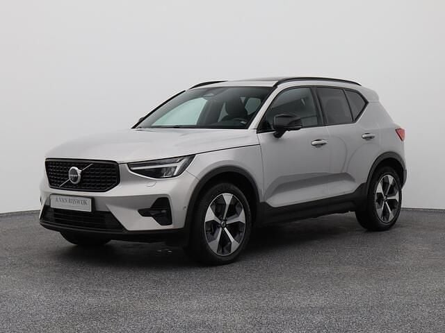 Grijs Gebruikt 2023 Volvo XC40 Ultimate SUV | € 37.400 (Goede deal) - Afbeelding 1/4