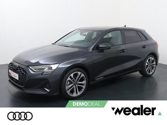 Nieuw Audi A3 Sportback Advanced 204 PK (150 kW) 2025 Grijs Hatchback
