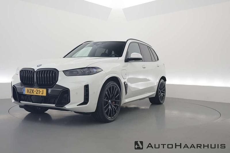 Wit Occasion 2023 BMW X5 M Sport SUV | € 81.900 (Super prijs) - Afbeelding 1/3