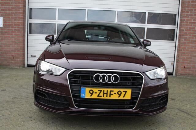 Occasion Audi A3 Sportback g-tron Ambition 110 PK (80 kW) 2014 Rood Hatchback