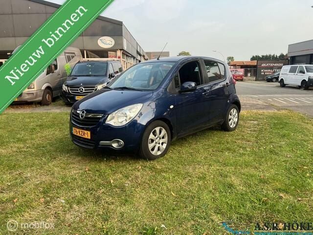 Blauw, metallic lak Gebruikt 2010 Opel Agila Edition Hatchback | € 5.700 (Eerlijke prijs) - Afbeelding 1/4