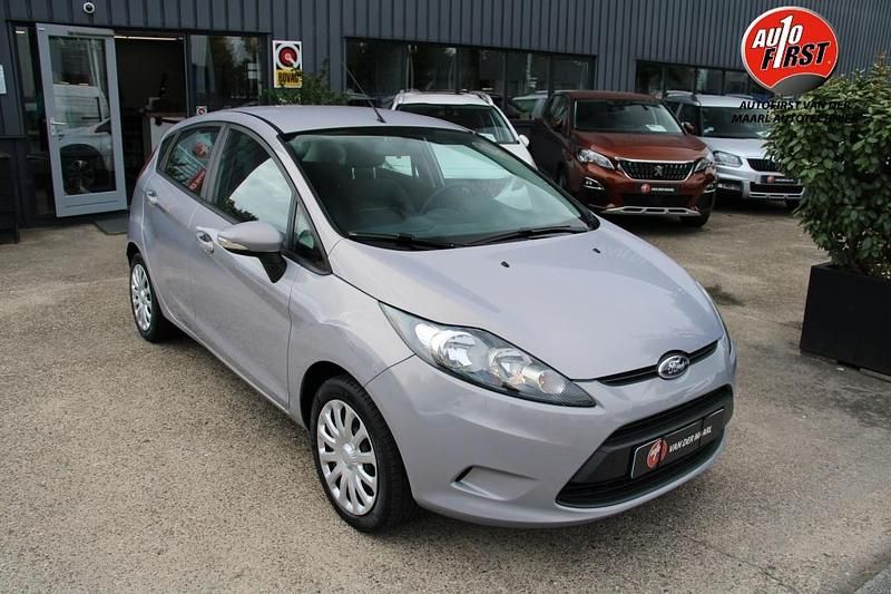Grijs Gebruikt 2012 Ford Fiesta Trend Hatchback | € 7.700 (Duur) - Afbeelding 1/4