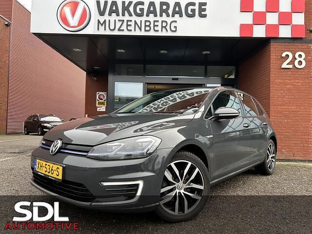 Grijs (metallic) Occasion 2019 VW e-Golf Highline Hatchback | € 11.945 (Goede deal) - Afbeelding 1/4