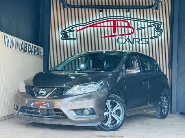 Bruin Gebruikt 2015 Nissan Pulsar Sedan | € 6.990 - Afbeelding 1/4