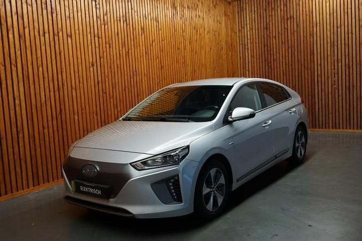Occasion 2017 Hyundai Ioniq Comfort Hatchback | € 14.900 - Afbeelding 1/4