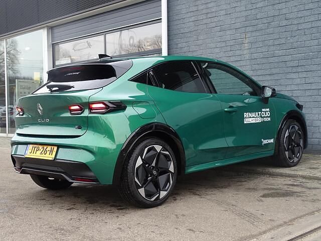 Nieuw Renault Clio V Techno 158 PK (116 kW) 2026 Vert absolu Hatchback