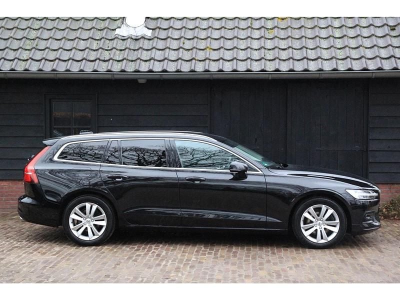 Occasion Volvo V60 Business Edition 163 PK (119 kW) 2020 Zwart Stationwagen