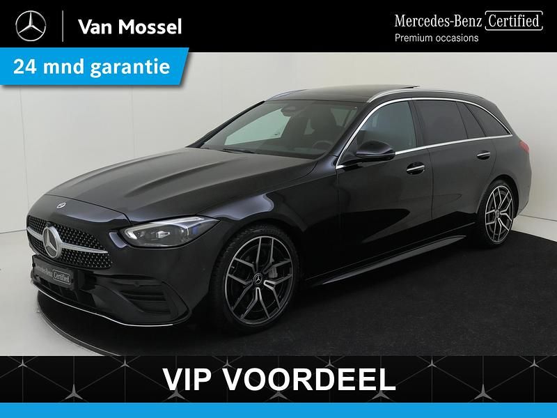 Zwart Gebruikt 2022 Mercedes C180 AMG line Stationwagen | € 40.945 (Iets duurder) - Afbeelding 1/4