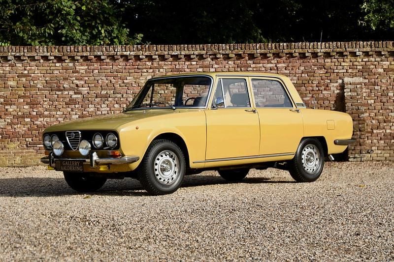 Gebruikt 1974 Alfa Romeo 2000 | € 31.500 - Afbeelding 1/1