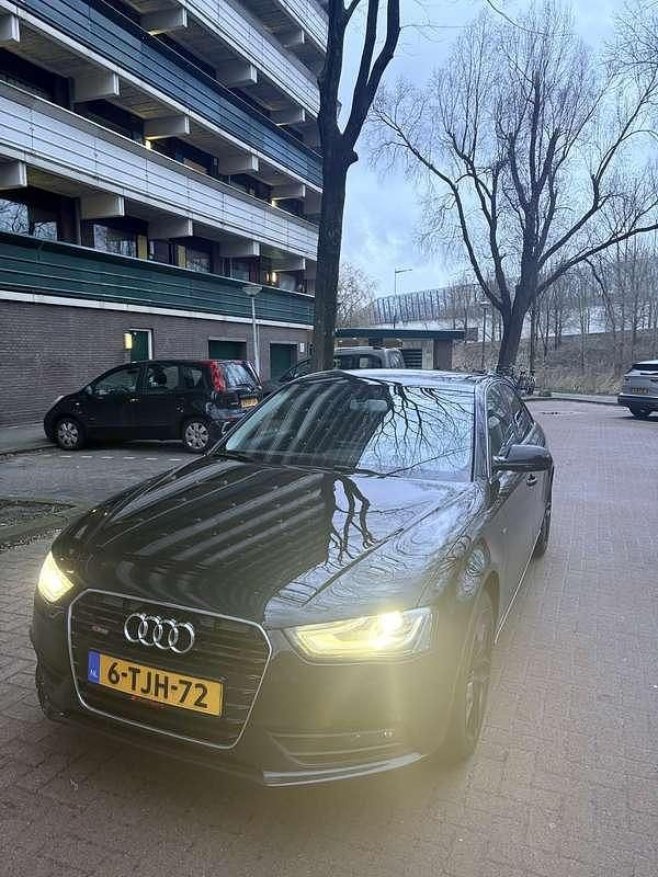Occasion Audi A4 Business 220 PK (161 kW) 2014 Zwart Sedan