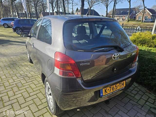 Occasion Toyota Yaris 101 PK (74 kW) 2009 Grijs Hatchback