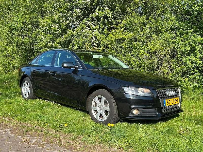 Zwart Gebruikt 2010 Audi A4 Proline Sedan | € 6.350 (Goede deal) - Afbeelding 1/4