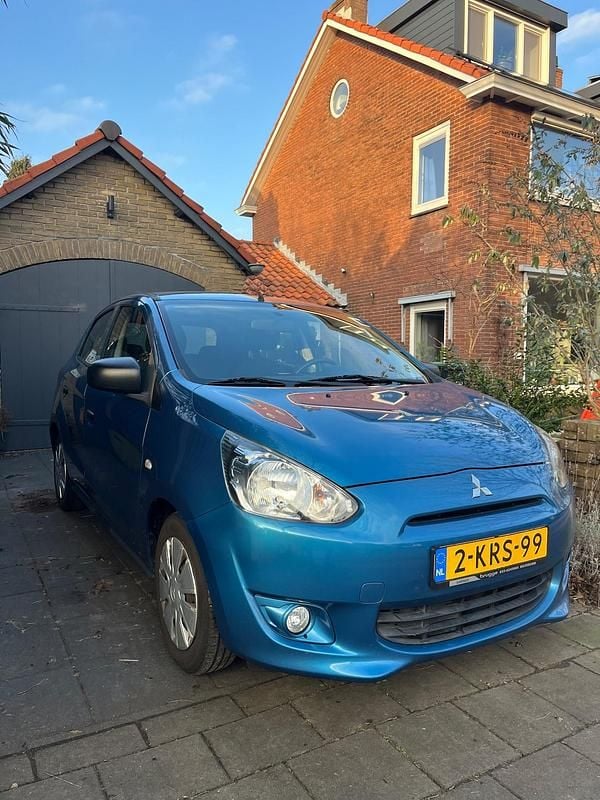 Occasion Mitsubishi Space Star Inform 71 PK (52 kW) 2013 Blauw Hatchback