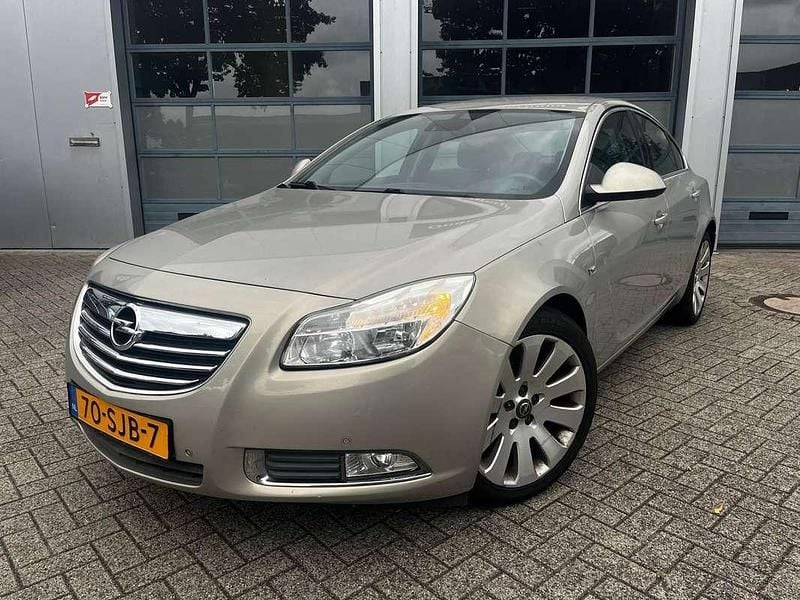 Beige Gebruikt 2011 Opel Insignia Business Edition Sedan | € 4.995 (Goede deal) - Afbeelding 1/4