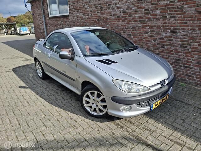 Occasion Peugeot 206 CC 136 PK (100 kW) 2001 Grijs Cabriolet