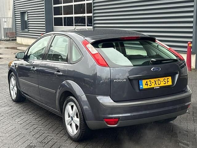 Occasion Ford Focus Futura 101 PK (74 kW) 2007 Grijs Hatchback