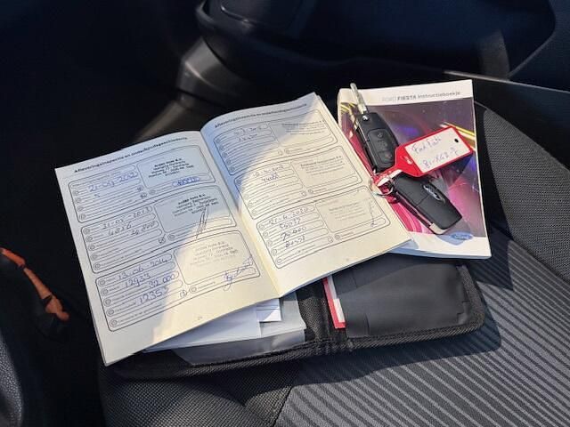 Occasion Ford Fiesta 60 PK (44 kW) 2012 Zwart Hatchback