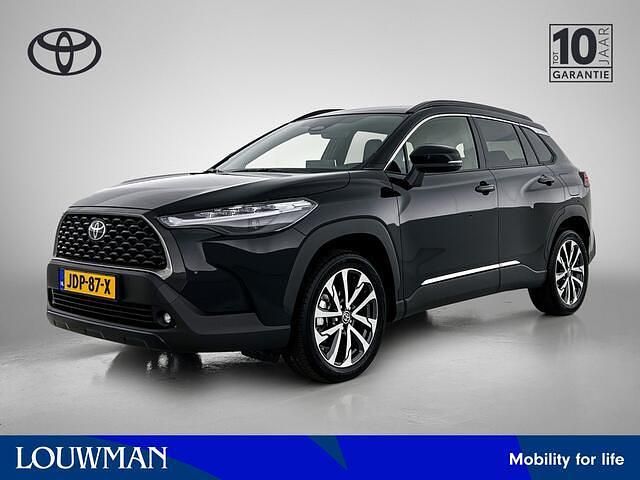 Night sky black metallic (donker zwart metallic) Gebruikt 2025 Toyota Corolla Cross Style SUV | € 38.945 (Iets duurder) - Afbeelding 1/4