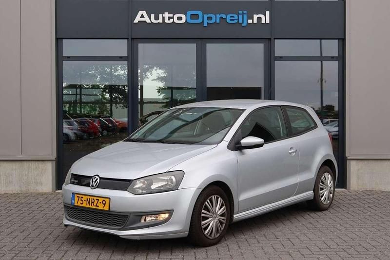 Grijs Gebruikt 2010 VW Polo Comfortline Hatchback | € 6.345 (Iets duurder) - Afbeelding 1/4