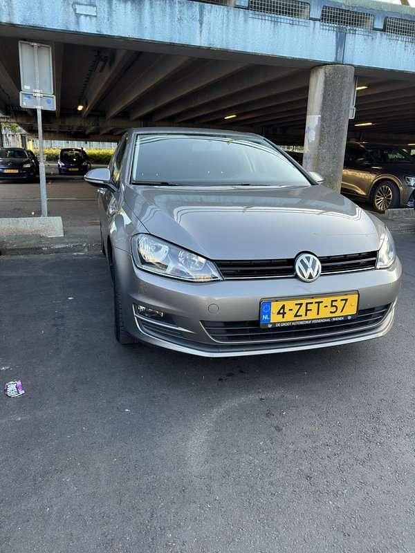 Gebruikt 2015 VW Golf VII Comfortline Sedan | € 10.800 (Eerlijke prijs) - Afbeelding 1/4