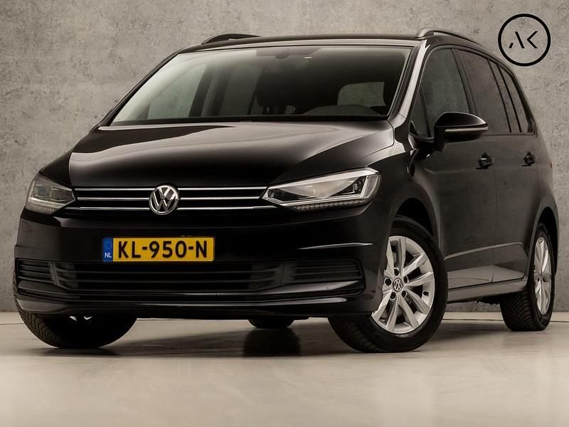 Zwart, metallic lak Gebruikt 2016 VW Touran Sportline MPV | € 15.945 (Iets duurder) - Afbeelding 1/4