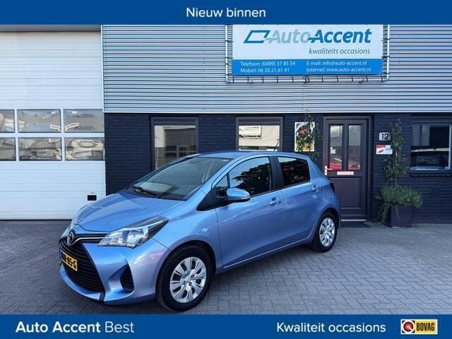 Blauw Gebruikt 2016 Toyota Yaris Hatchback | € 11.666 (Eerlijke prijs) - Afbeelding 1/4