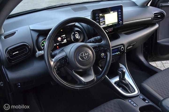 Occasion Toyota Yaris Hybrid 2021 Zwart (metallic) Hatchback