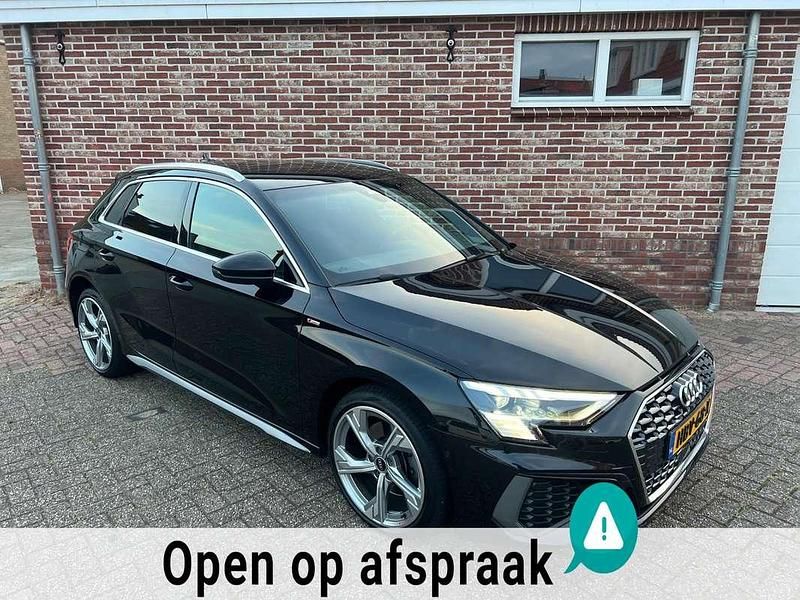 Occasion Audi A3 Sportback e-tron S-Line 150 PK (110 kW) 2021 Zwart Hatchback