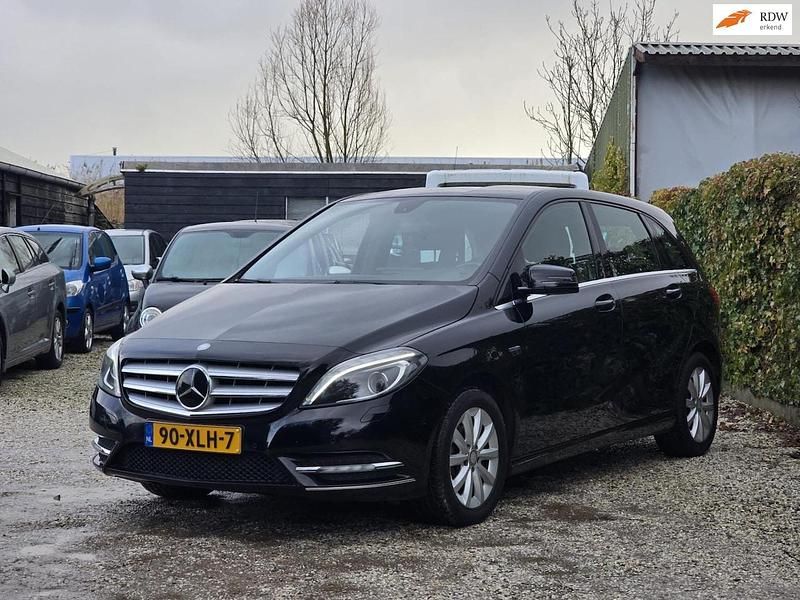 Occasion Mercedes B180 2012 Zwart MPV