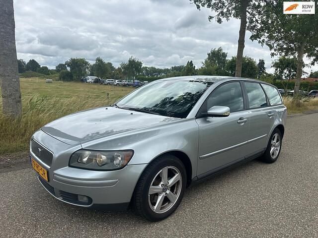 Grijs Gebruikt 2005 Volvo V50 Momentum Stationwagen | € 1.250 (Goede deal) - Afbeelding 1/4