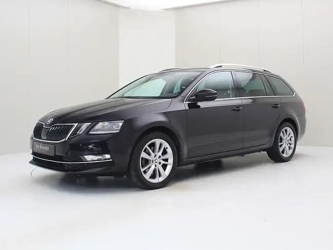 Zwart Gebruikt 2020 Skoda Octavia Business Line Stationwagen | € 19.900 (Goede deal) - Afbeelding 1/4