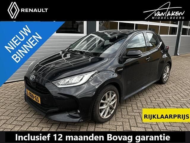 Zwart Gebruikt 2021 Toyota Yaris Hatchback | € 15.500 (Goede deal) - Afbeelding 1/4
