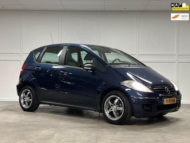 Blauw, metallic lak Gebruikt 2005 Mercedes A170 Classic MPV | € 1.750 - Afbeelding 1/4