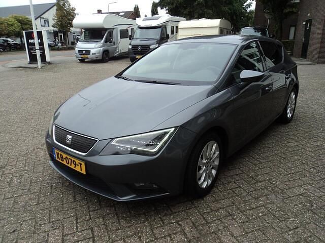 Occasion Seat Leon CONNECT 116 PK (85 kW) 2016 Grijs Hatchback