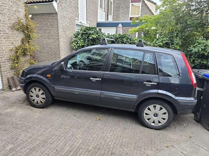 Gebruikt 2010 Ford Fusion Sedan | € 4.795 (Iets duurder) - Afbeelding 1/3