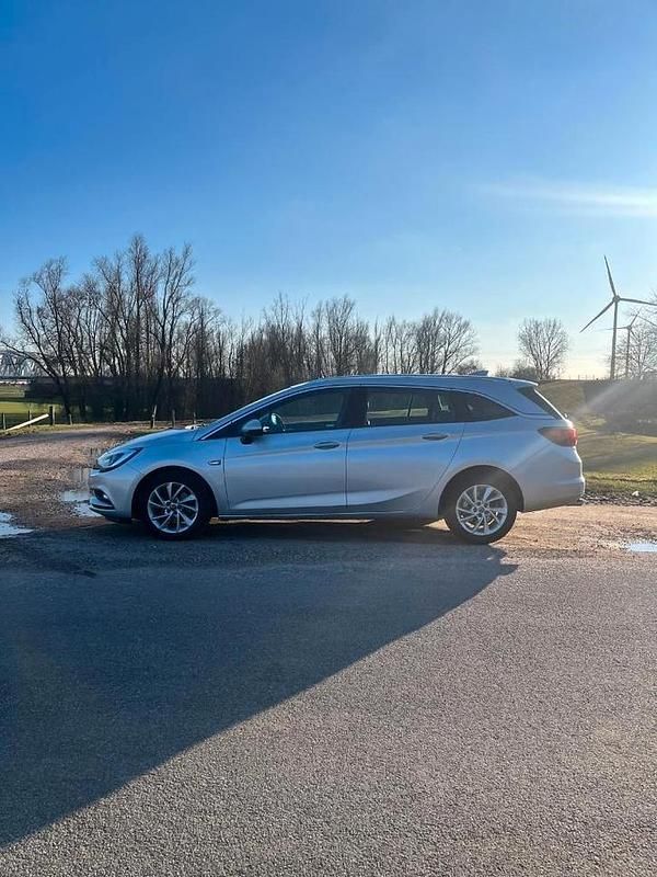 Occasion Opel Astra Innovation 200 PK (147 kW) 2017 Zilver Stationwagen