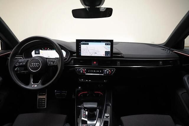 Occasion Audi A4 Competition 150 PK (110 kW) 2022 Wit Stationwagen