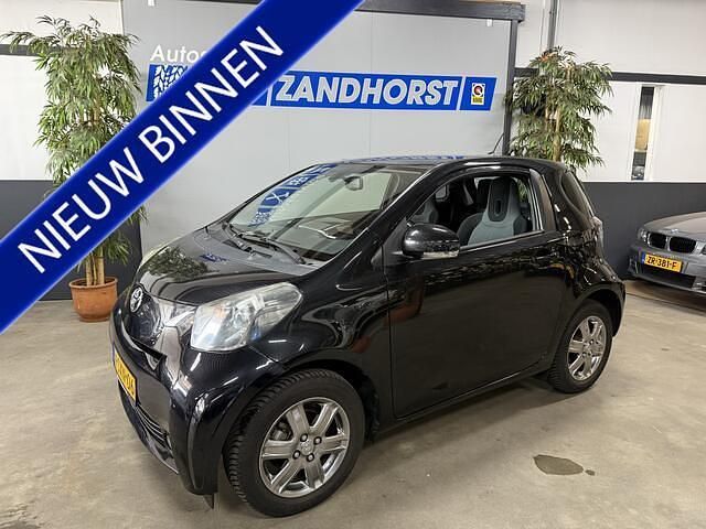 Zwart Gebruikt 2014 Toyota iQ Hatchback | € 7.995 (Duur) - Afbeelding 1/4