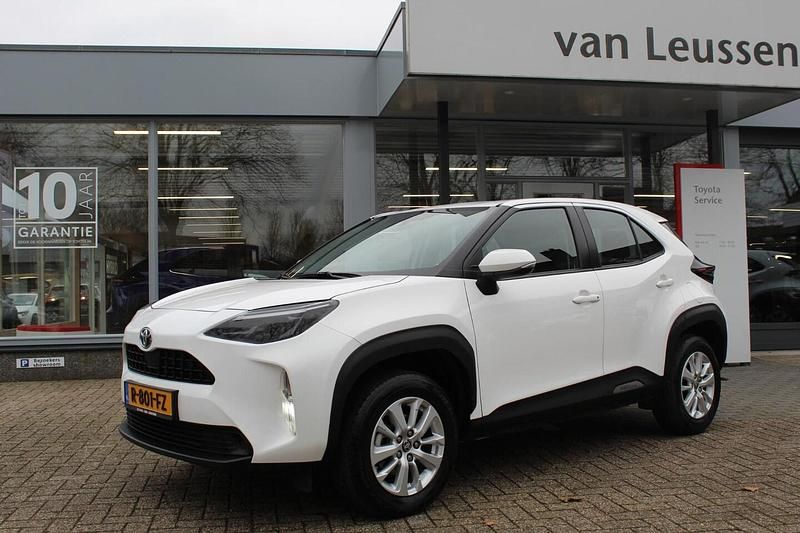 Wit Occasion 2022 Toyota Yaris Cross SUV | € 23.999 (Goede deal) - Afbeelding 1/4